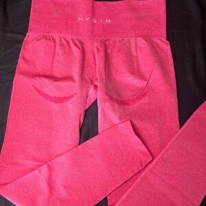 Hot pink NVGTN contour leggings